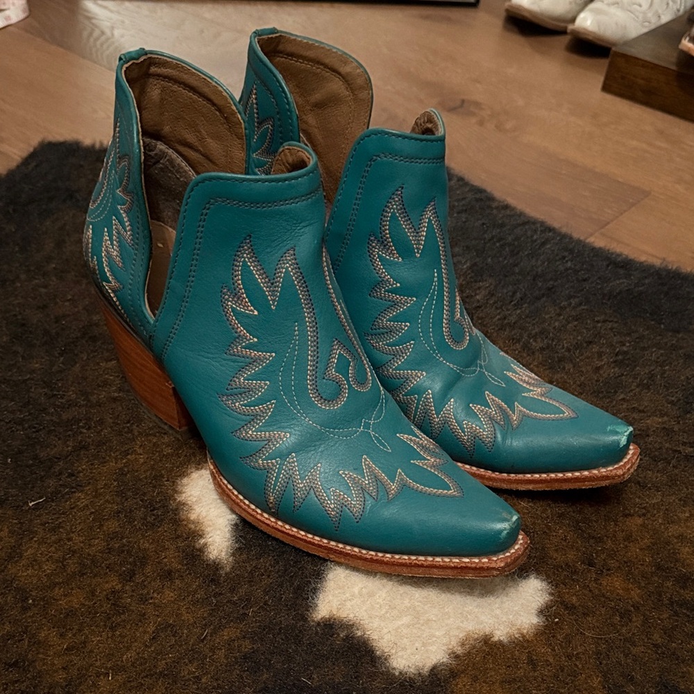 Ariat Dixon Bootie in Turquoise